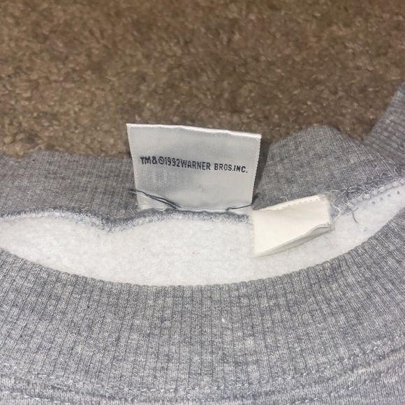 Vintage 1992 Acme Clothing Looney Tunes Embroidered Sweatshirt Gray Size Large - Picture 3 of 8